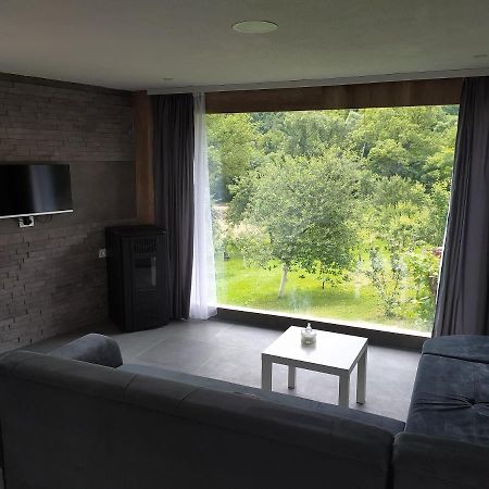 Lenilenii Bungalow Jajce Luaran gambar