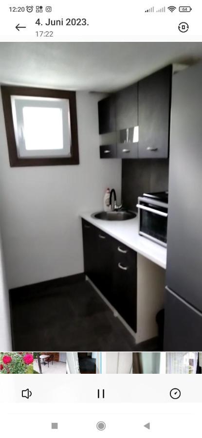 Lenilenii Bungalow Jajce Luaran gambar
